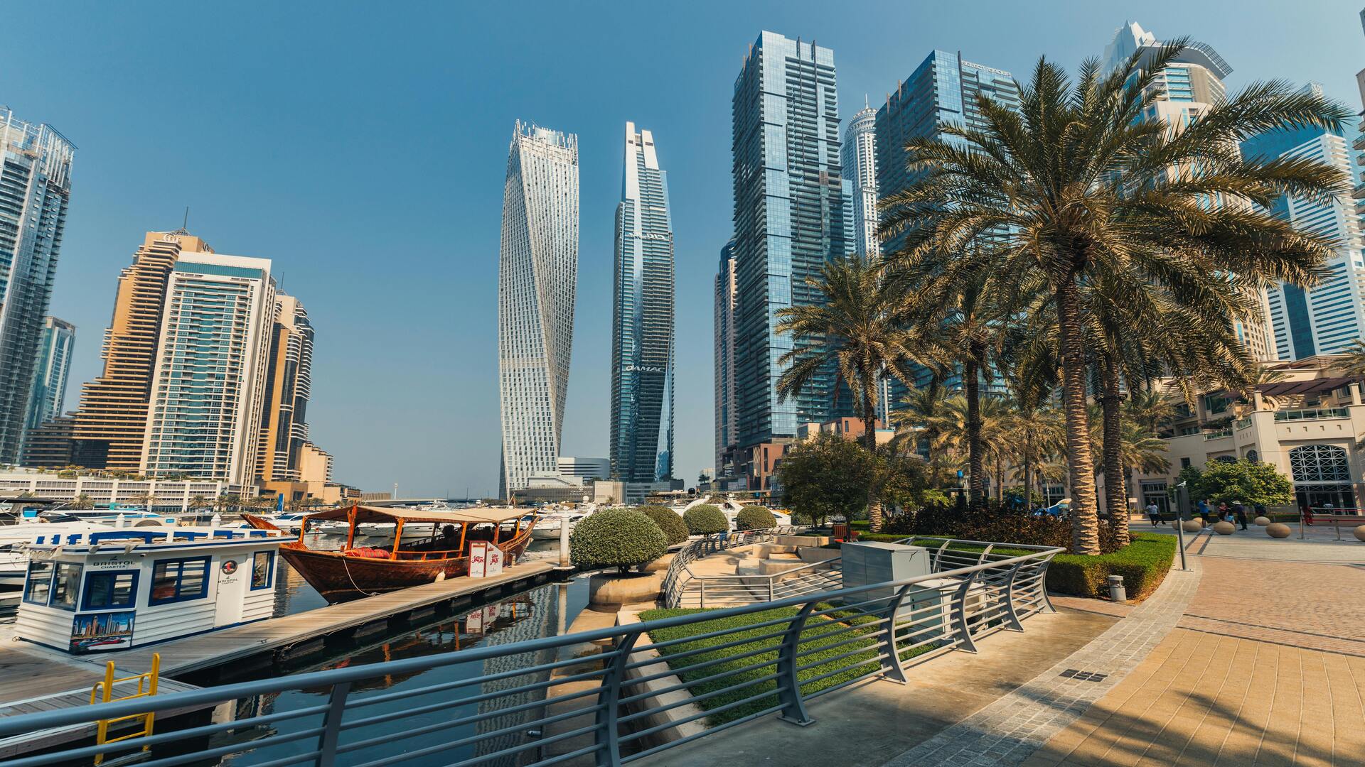Living in Dubai as an International Student: Costs & Lifestyle
